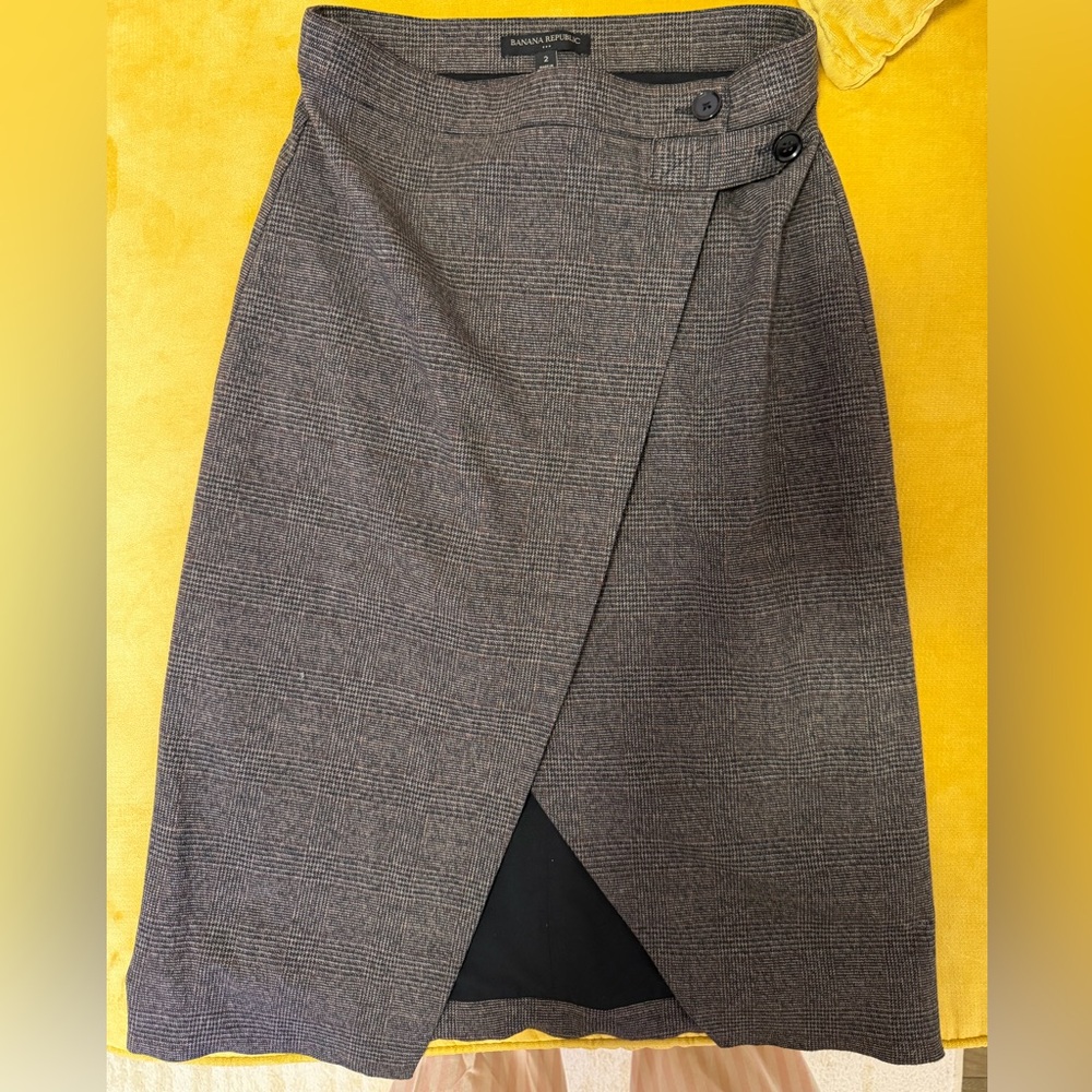 Banana Republic Black and Brown Plaid Pencil Skirt